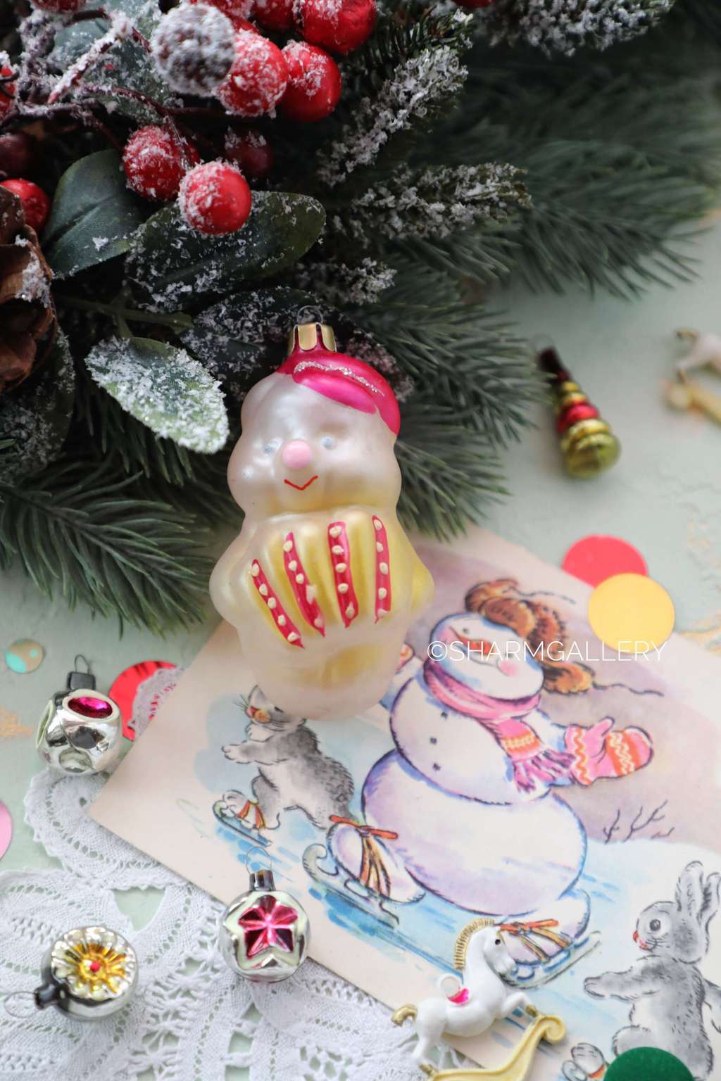 Мишка гармонист. №2. Матовая елочная игрушка, стекло, СССР.