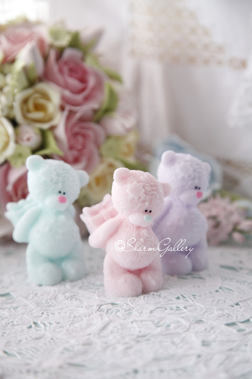 Мишка "Me To You" с подарком. Мыло, ручной работы.