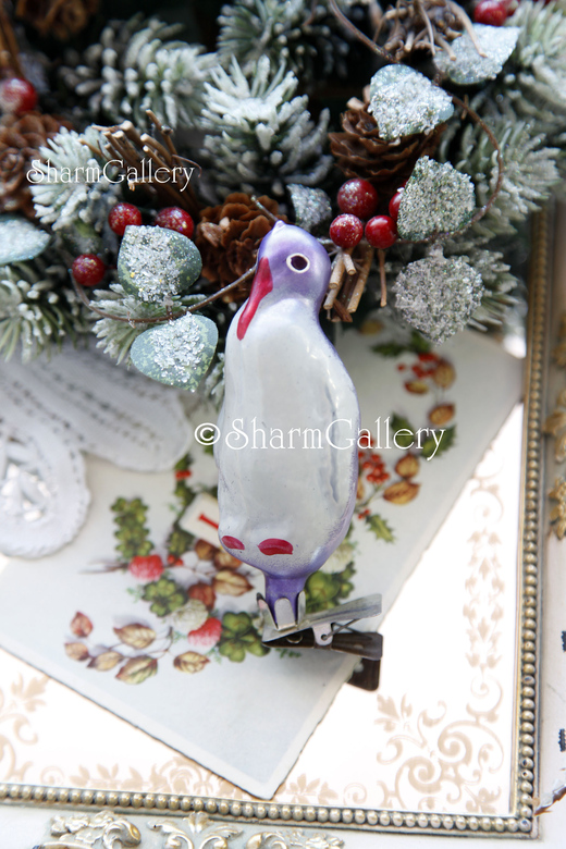 Пингвин (сиреневый) Елочная игрушка, стекло на прищепке, СССР.