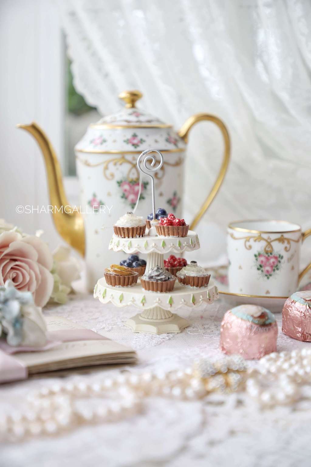 Двухъярусная подставка с десертами декор.подвес/елочная игрушка.