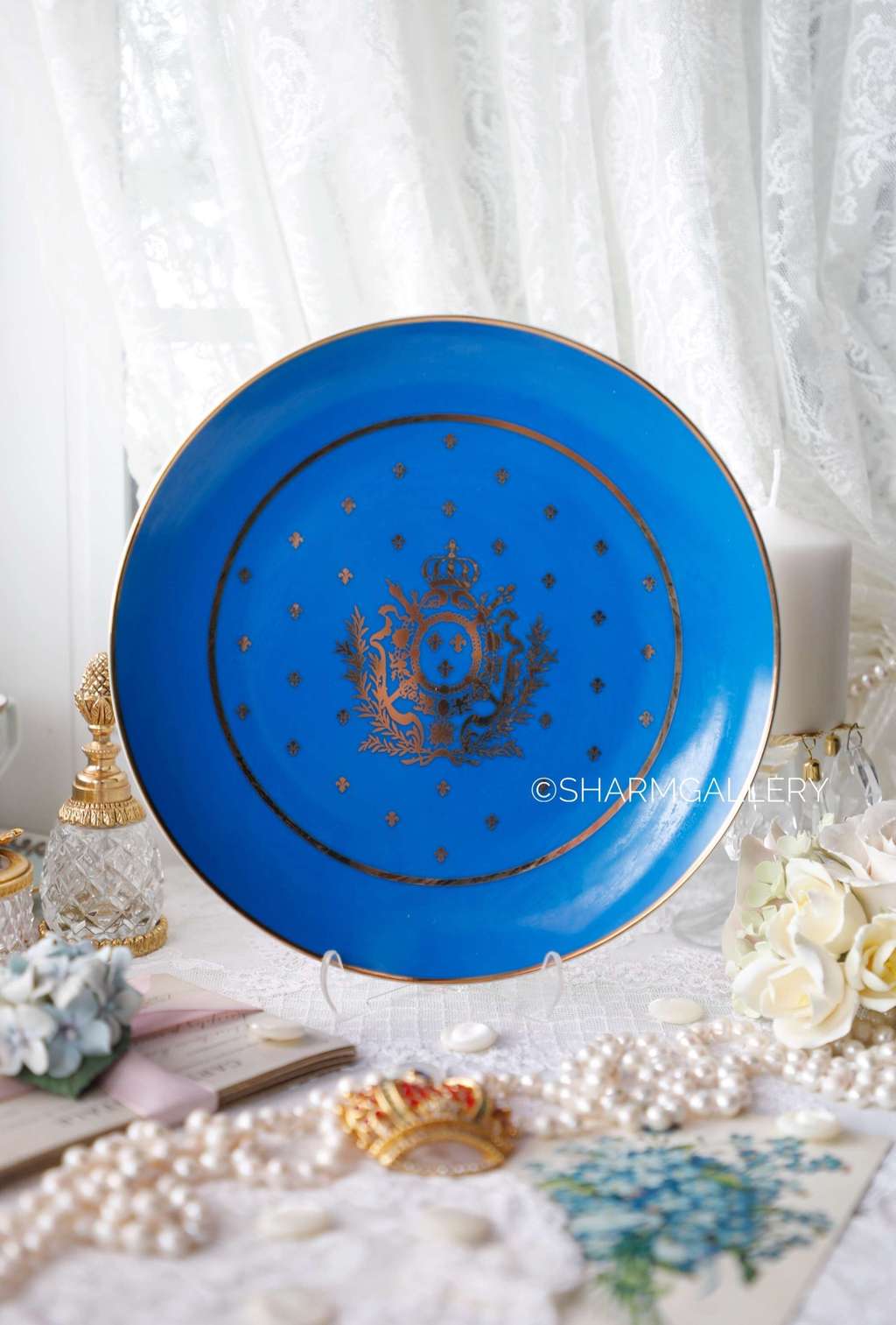 Кабинетная тарелка с королевским гербом, фарфор Франция.