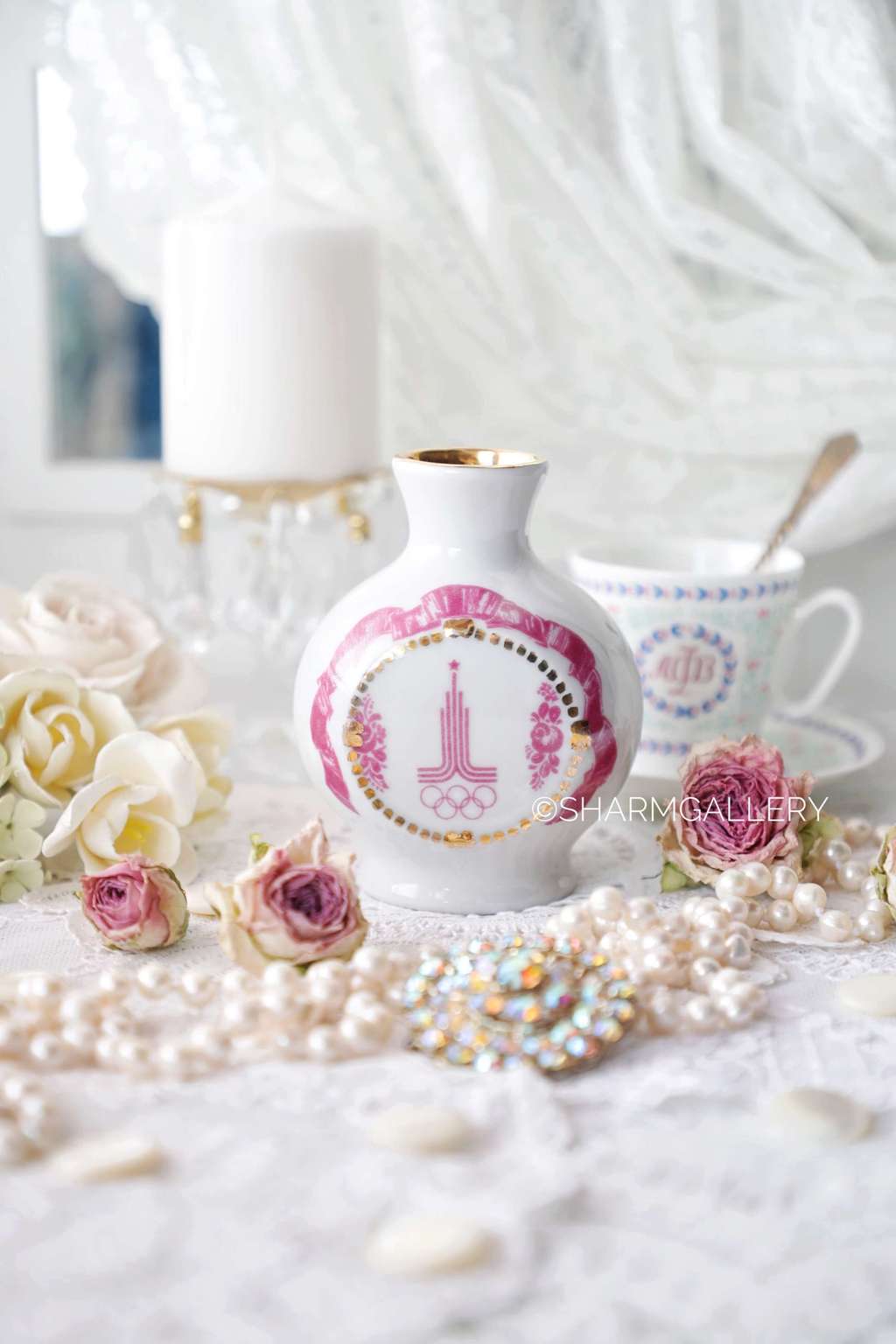 Вазочка Олимпиада 80. Фарфор ЛФЗ, СССР.