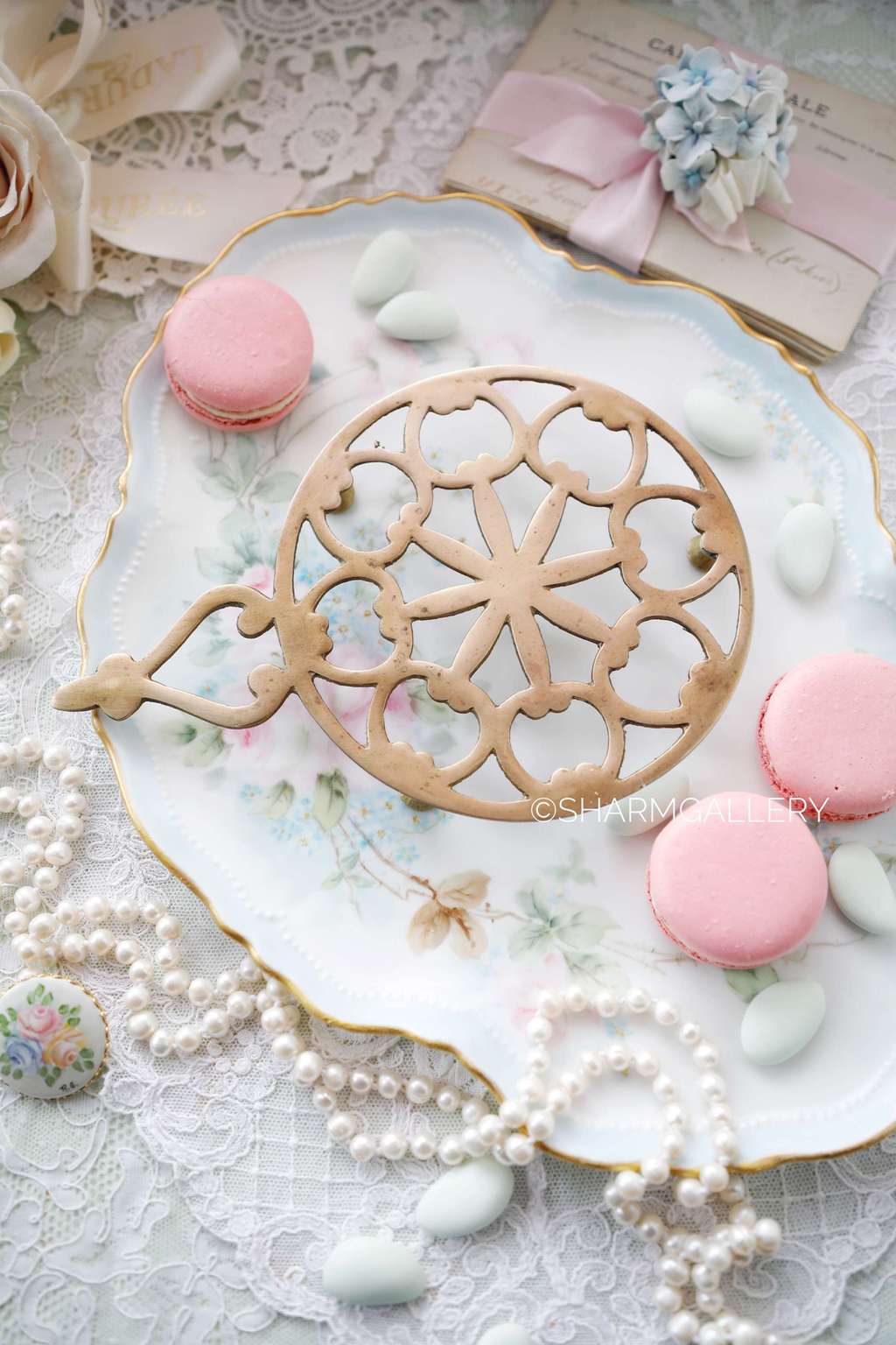 Подставка ажурная под горячее, латунь Германия.