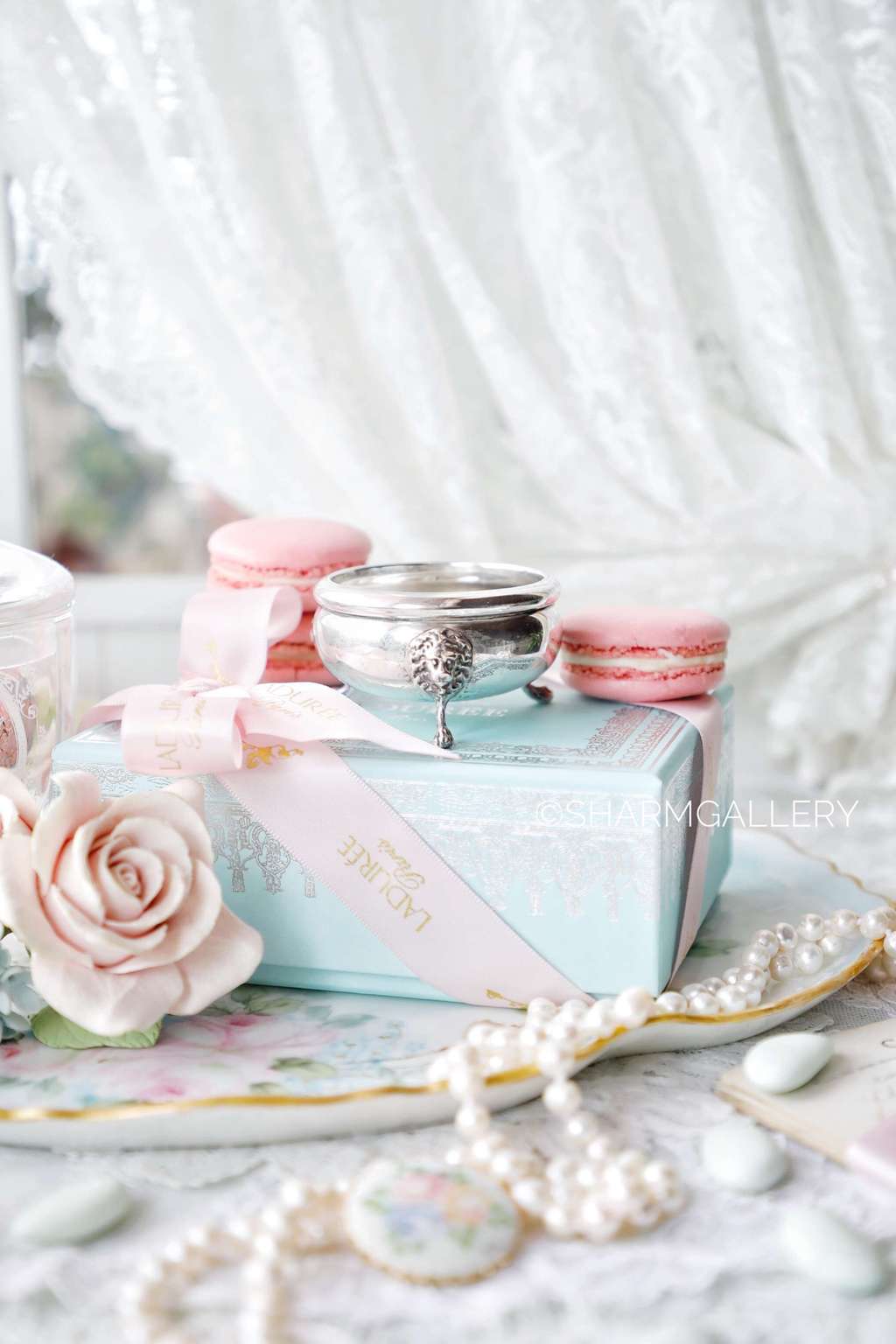 Старинная солонка на ножках со львами. Garden Silversmiths Ltd. Sterling Серебро.