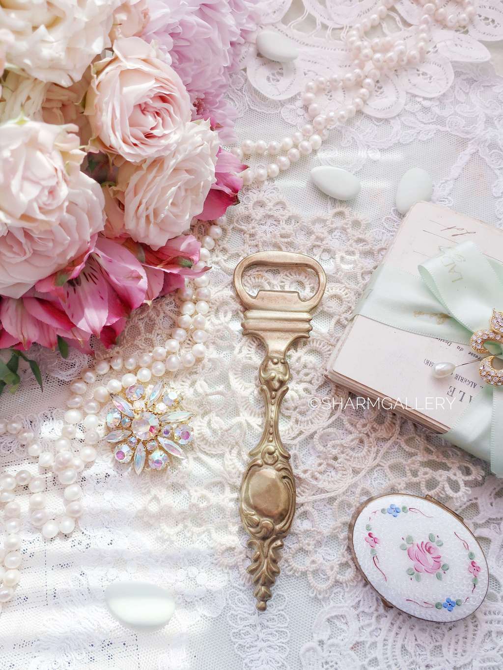 Открывалка для бутылок, латунь Италия.