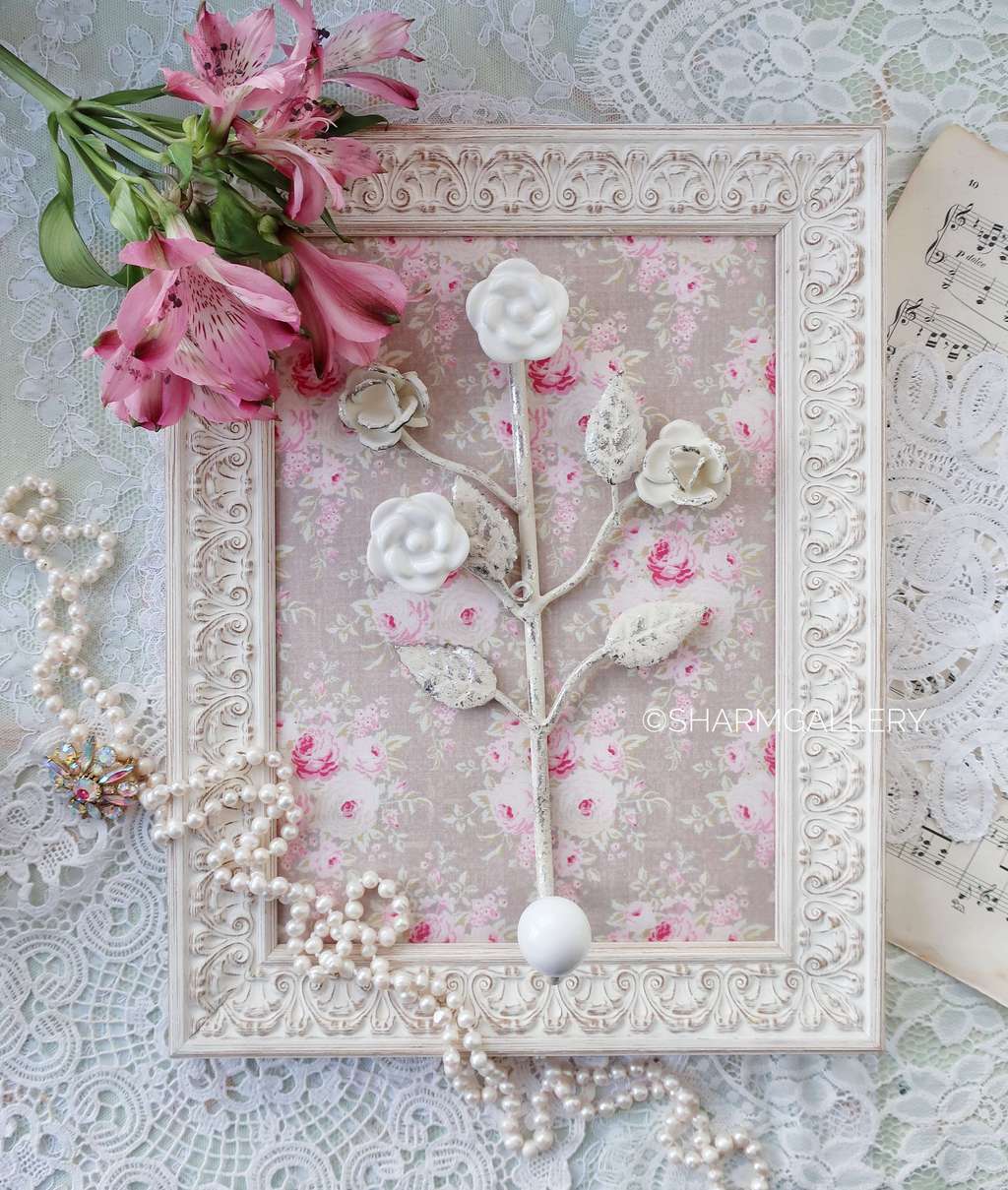 Крючок «Белые Розы» металл, фарфор. Франция,