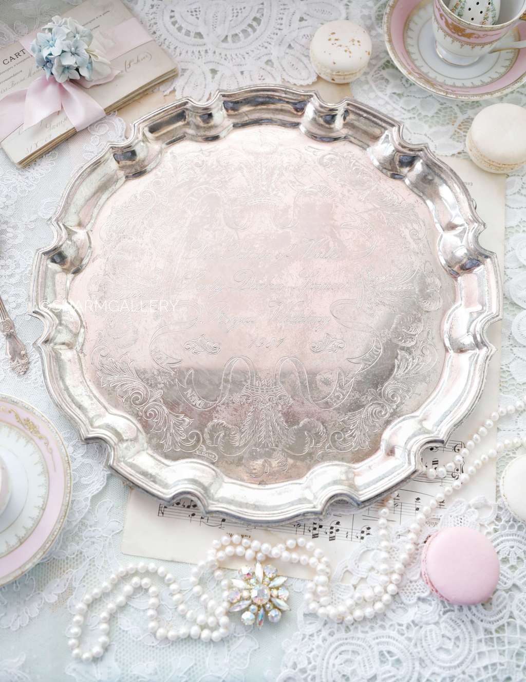 Поднос серебрение 31см., Королевская свадьба принца Чарльза и Леди Дианы 1981г., Англия