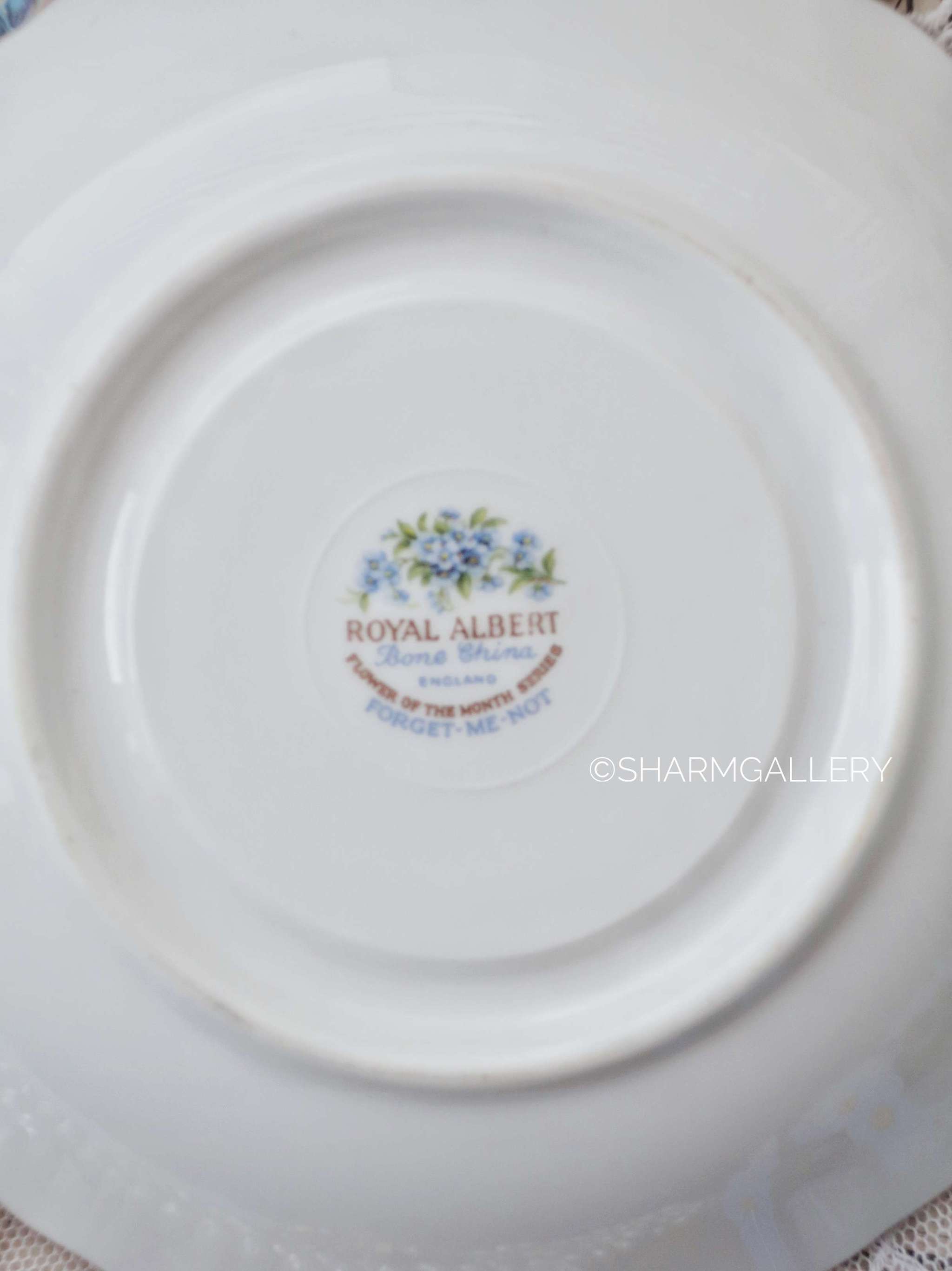 Блюдце Незабудки/Forget me not 14см., костяной фарфор Royal Albert, Англия.