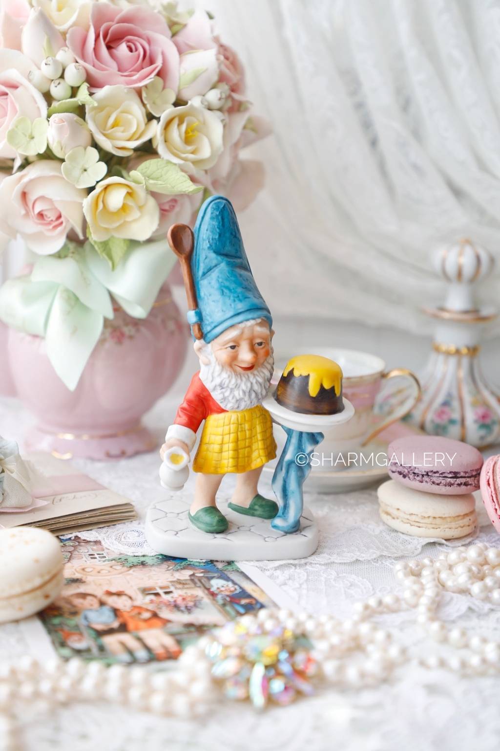 Редкая статуэтка «Гном кондитер» серия «Co-Boys», бисквитный фарфор Goebel Германия.