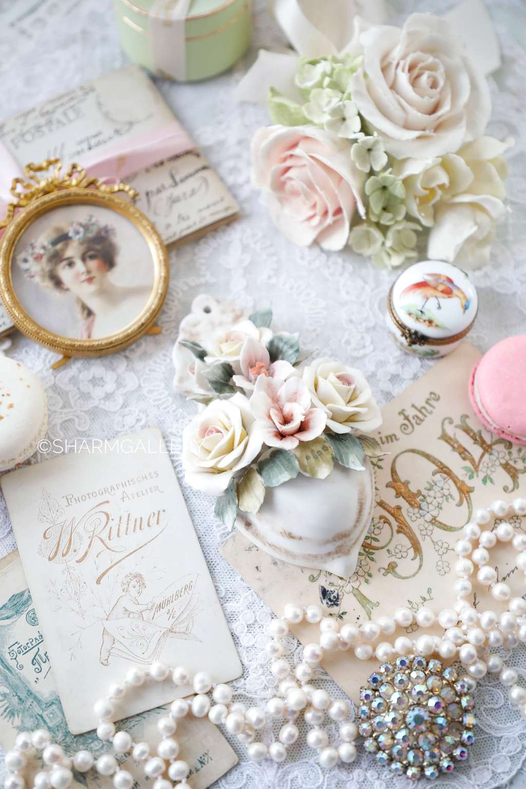 Настенное панно Цветы бисквитный фарфор, Италия.