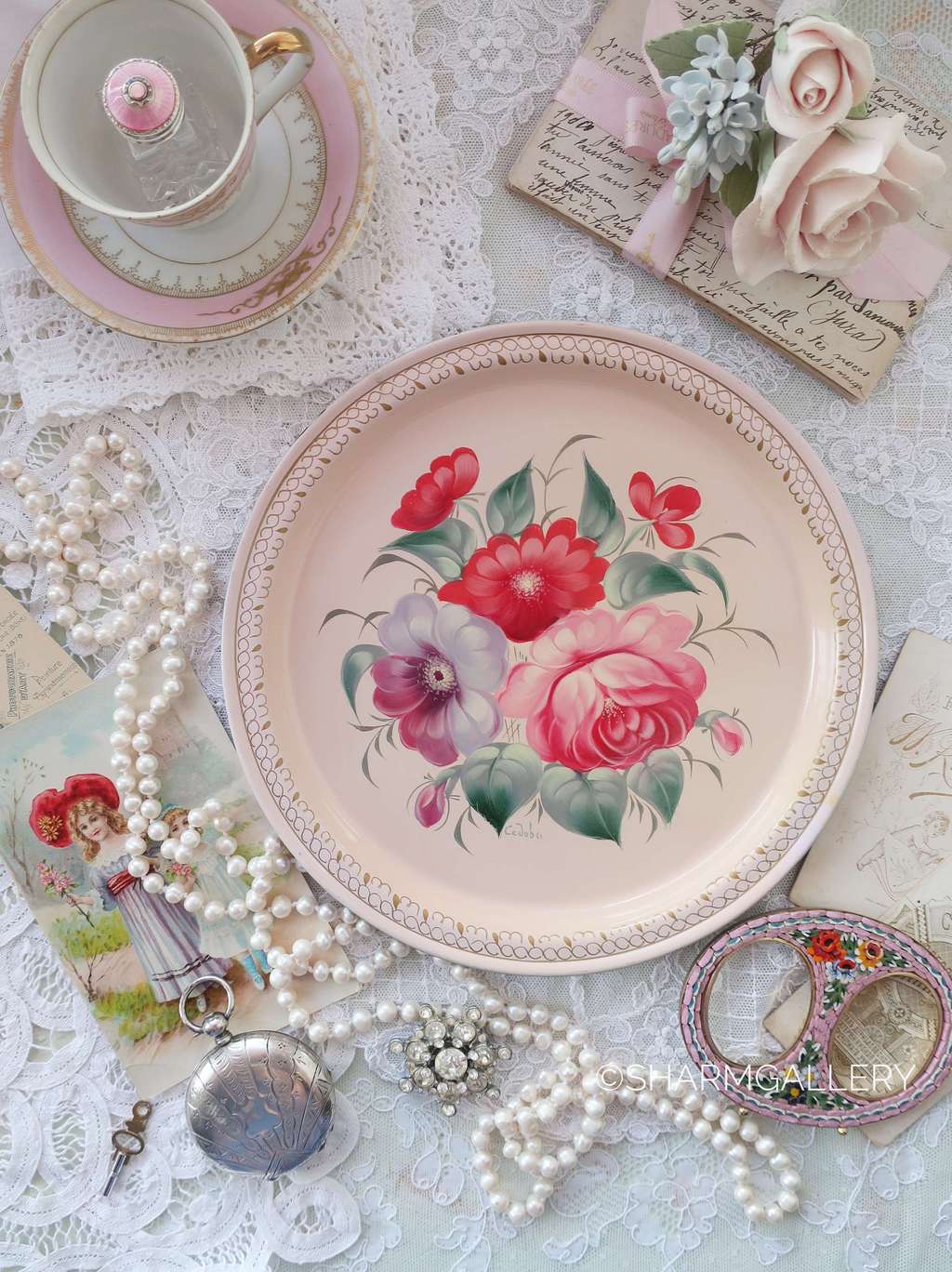 Поднос Жостово, розовый с цветочной росписью круглый 22см.