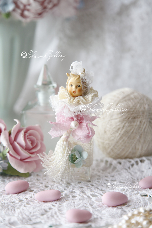 Антикварный будуарный флакон "Monamour".