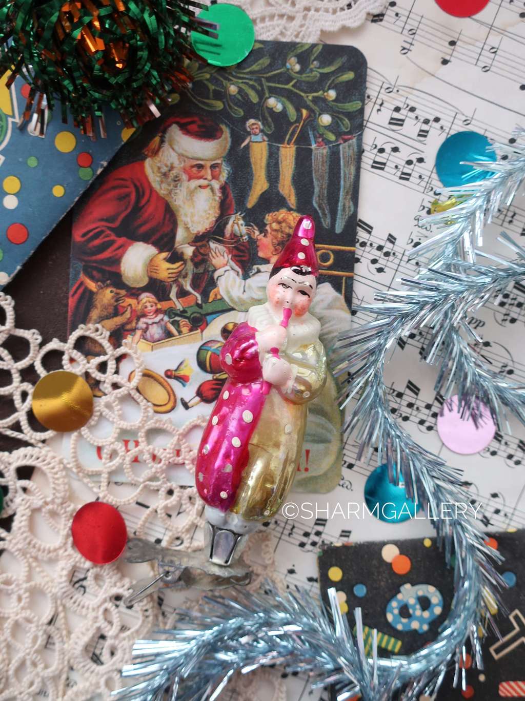 Клоун с дудочкой. №28. Елочная игрушка на прищепке, СССР.