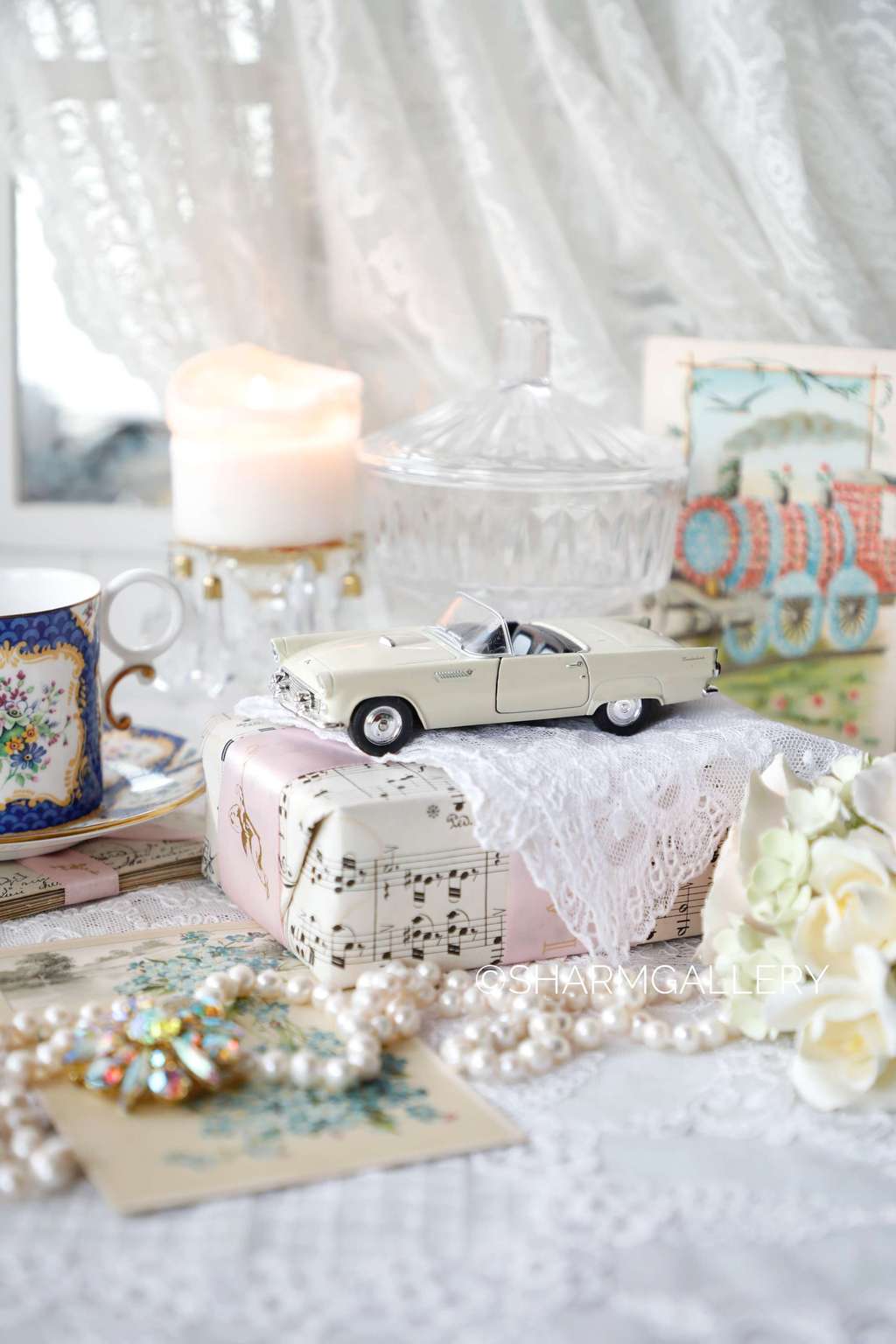 Ретро машинка кабриолет «Ford Thunderbird», кремовая, модель масштаб 1:43