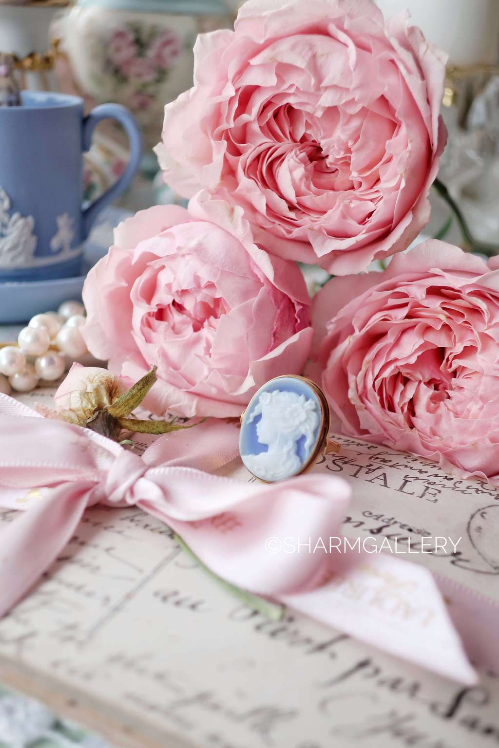 Кольцо с камеей из голубого агата, желтое золото 750пр., Флоренция, Италия.