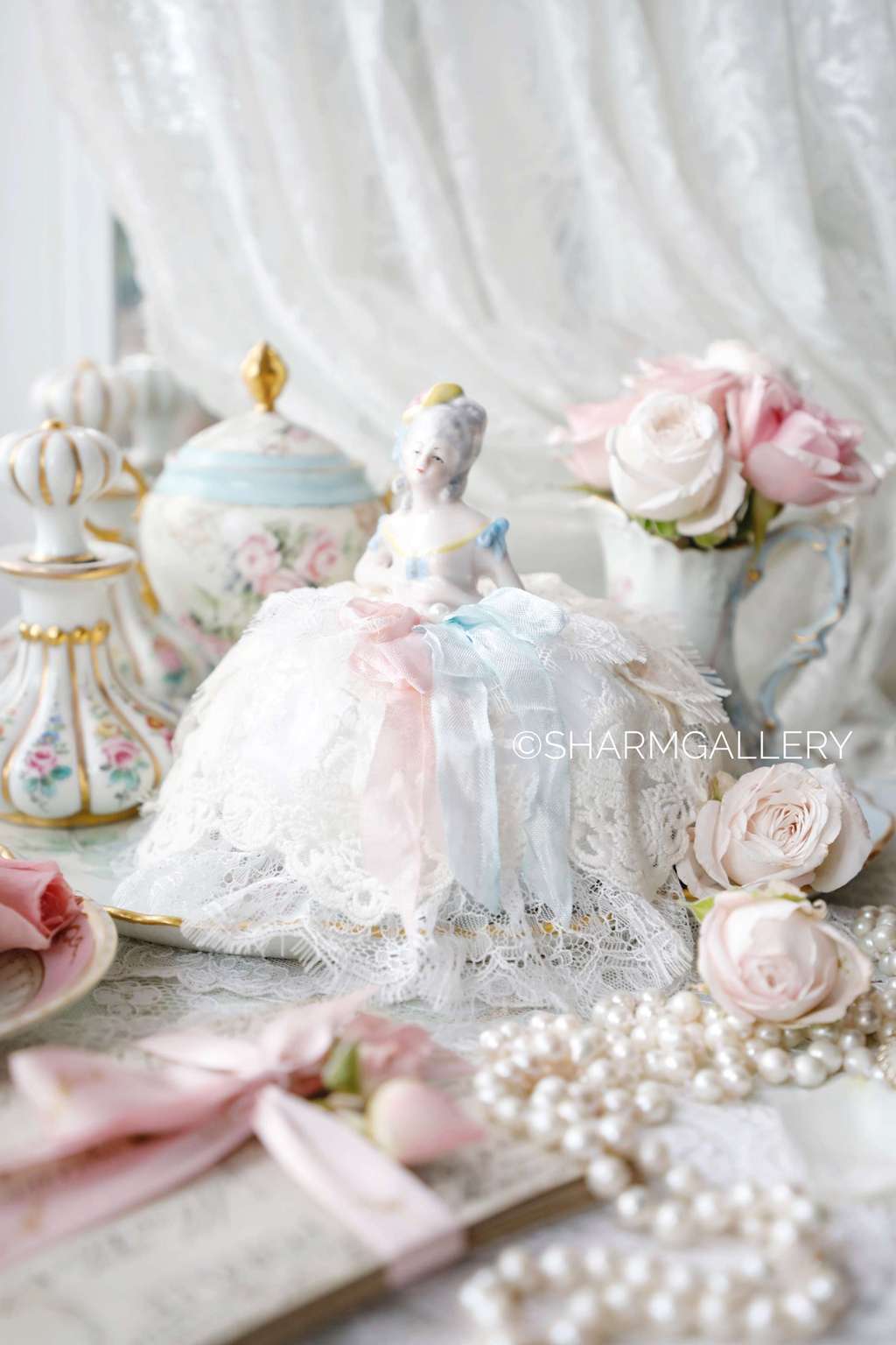 Half doll, антикварная игольница «Дама с веером». Фарфор, Германия.