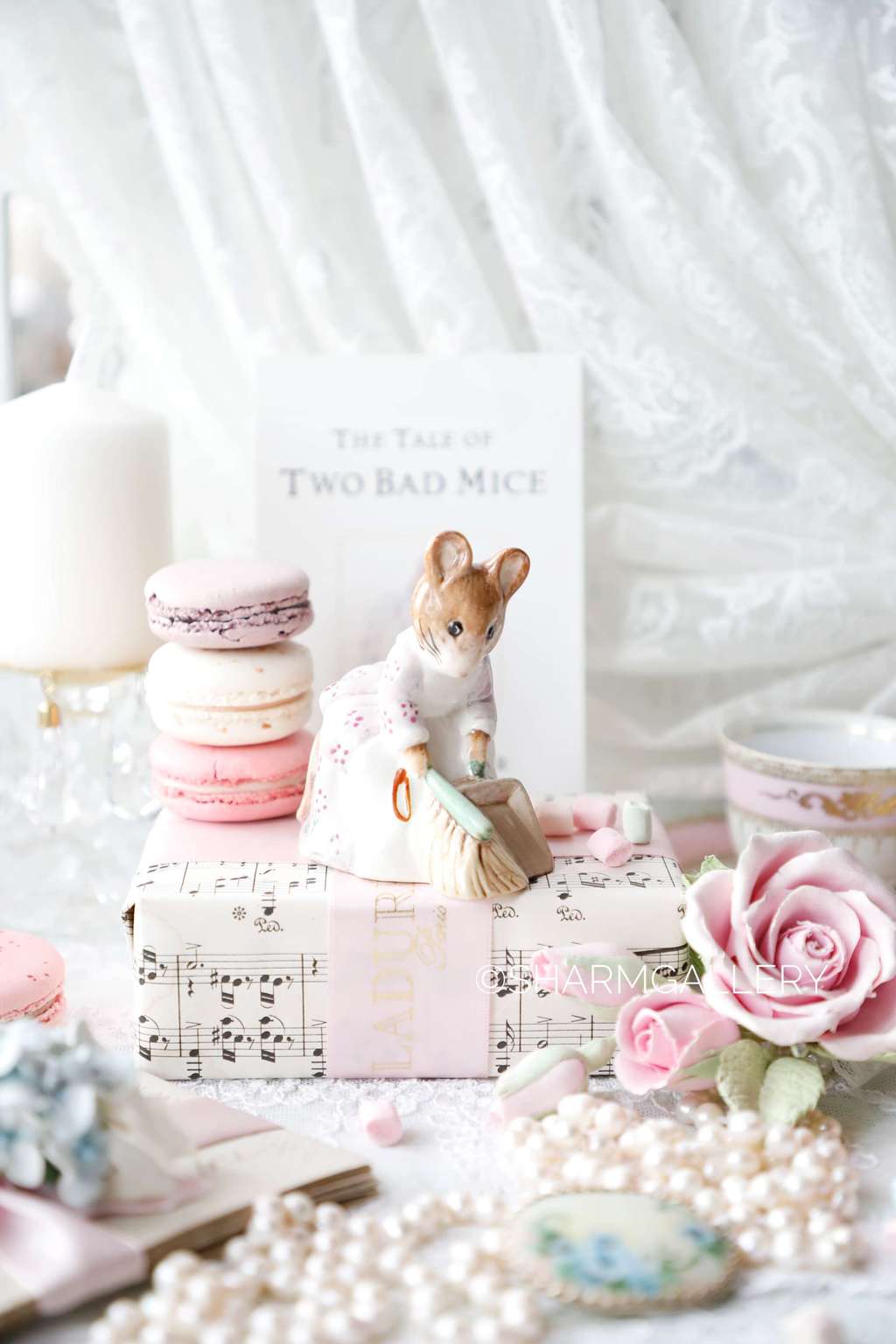 Статуэтка Мышка Hunca Munca Sweeping, Beswick BEATRIX POTTER, Англия 1977г.