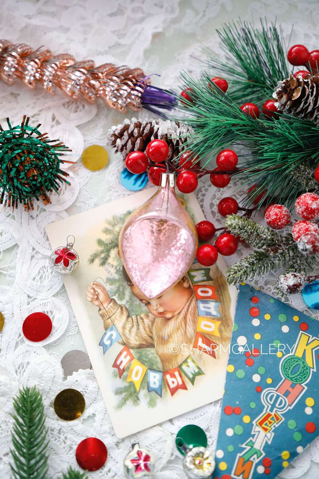 Розовая льдинка №4. Елочная игрушка, стекло, СССР.