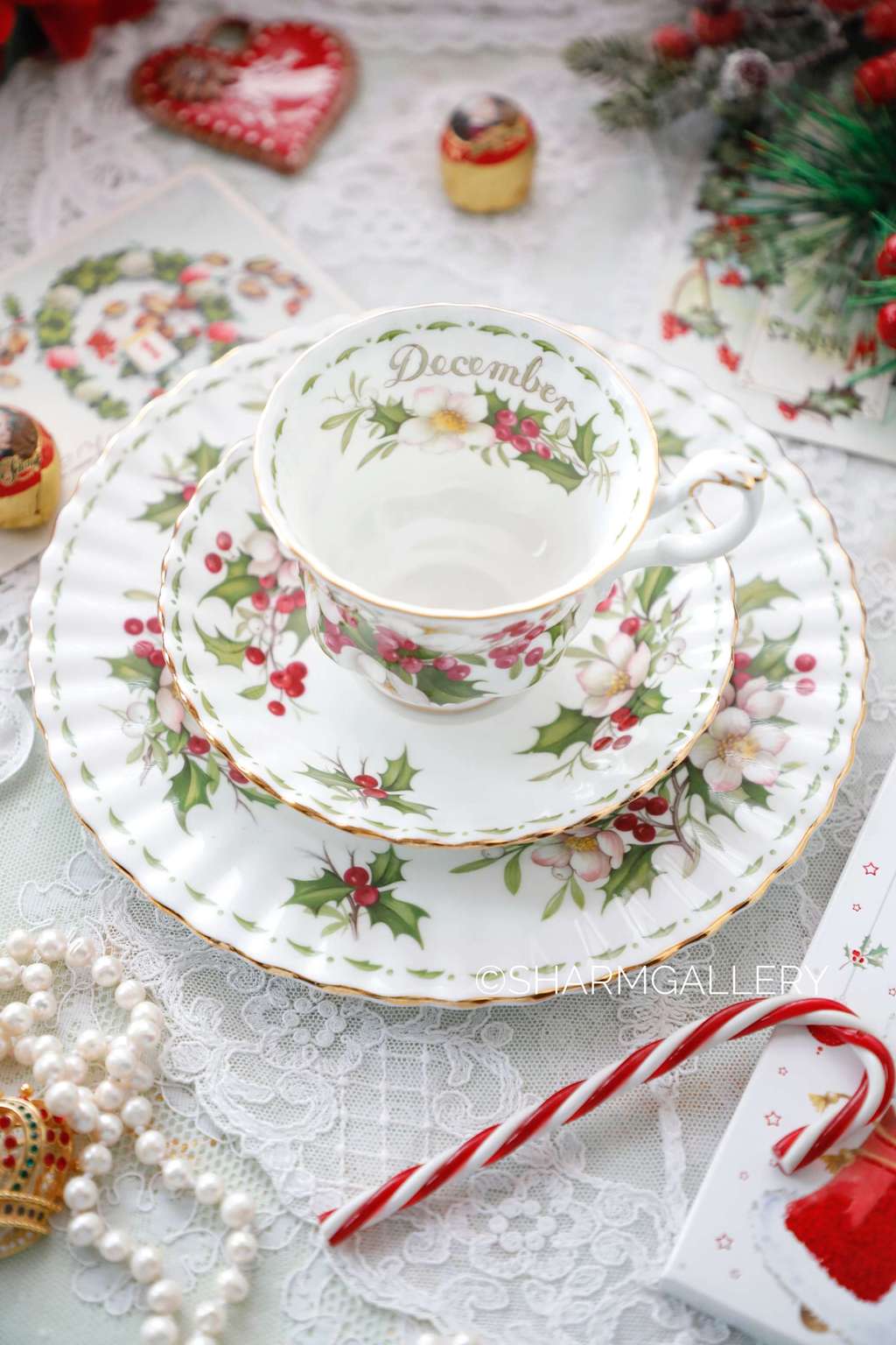 Чайное трио цветок месяца Декабрь/Рождественская Роза, фарфор Royal Albert, Англия 1970гг.