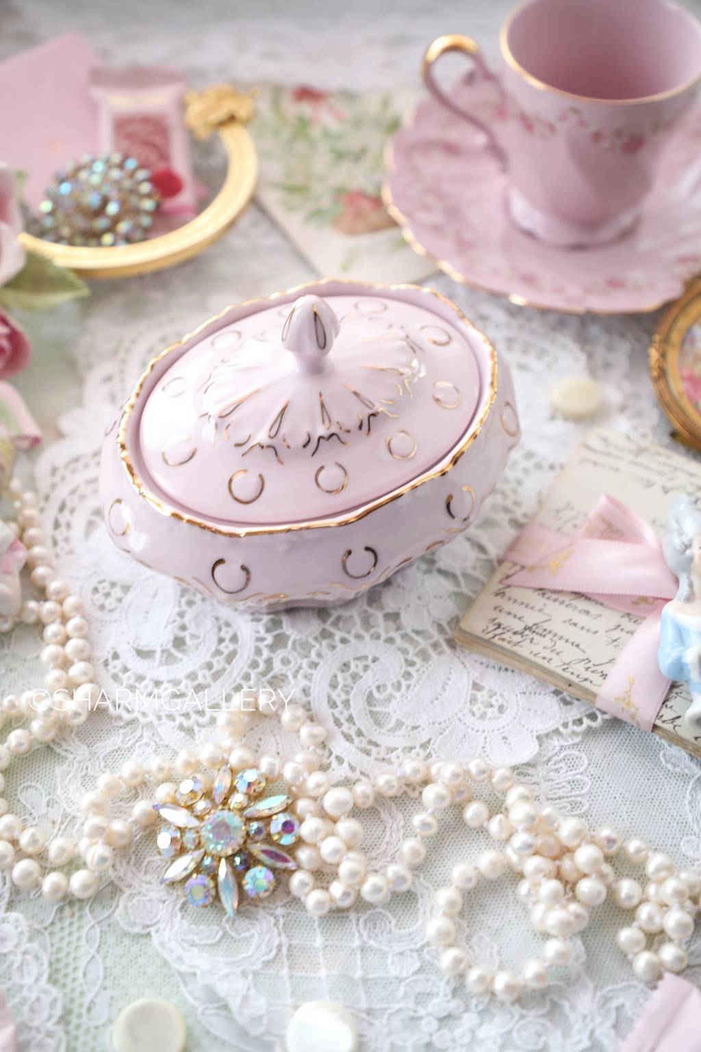 Шкатулка "Кленовые листья". Розовый фарфор "Haas & Czjzek" Чехословакия.