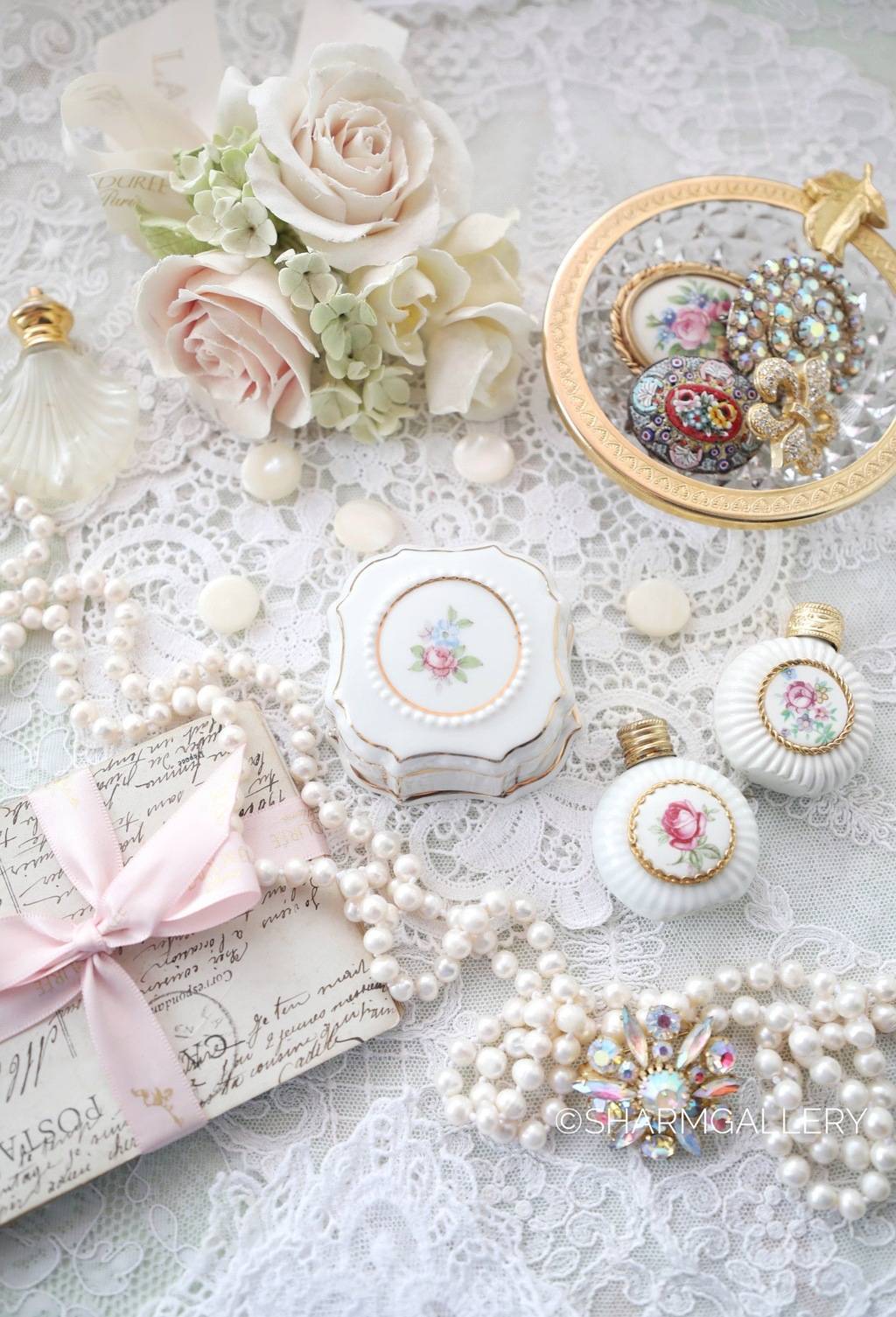 Фарфоровая парфюмерная шкатулка - пудреница. Барановка, СССР.