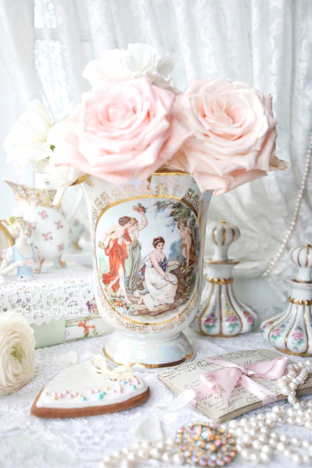 Ваза для цветов большая "Мадонны", фарфор Heubach (клеймо  горящая свеча), Германия.