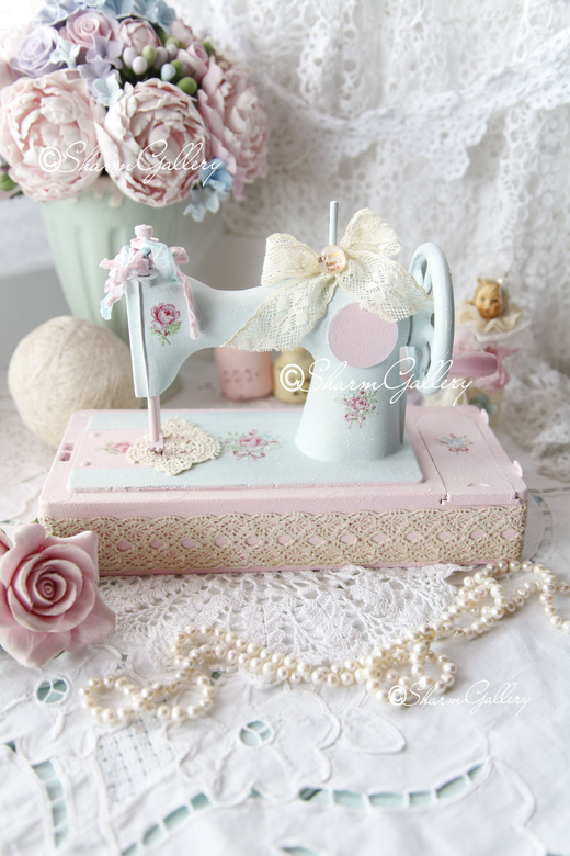 Швейная машинка - "Мятная пудра". Винтаж.