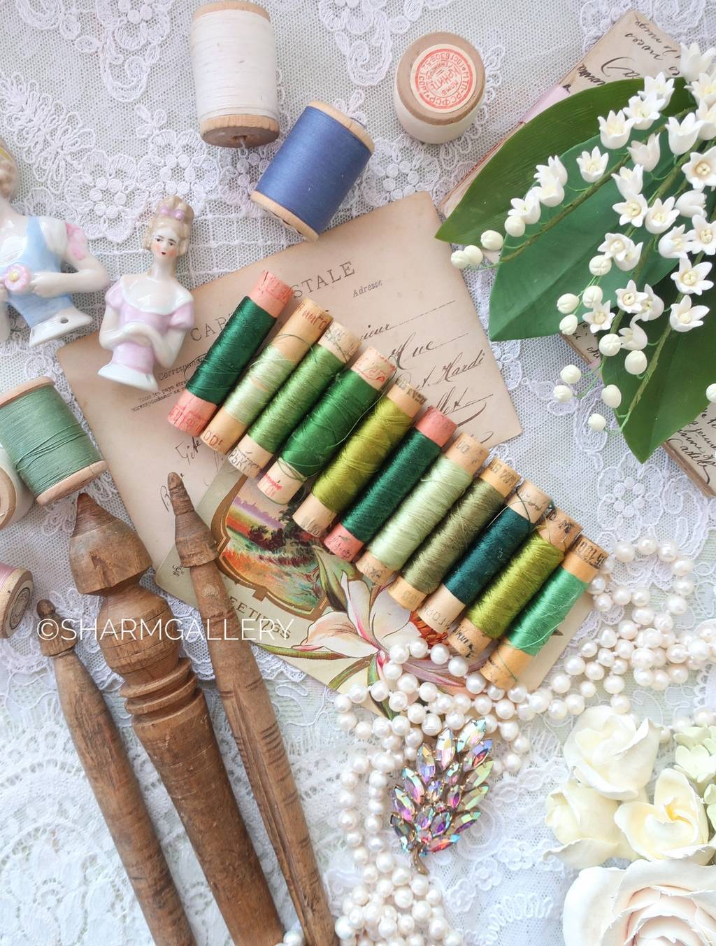 Набор ниток натуральный шелк 11шт., зеленая цветовая гамма, СССР.