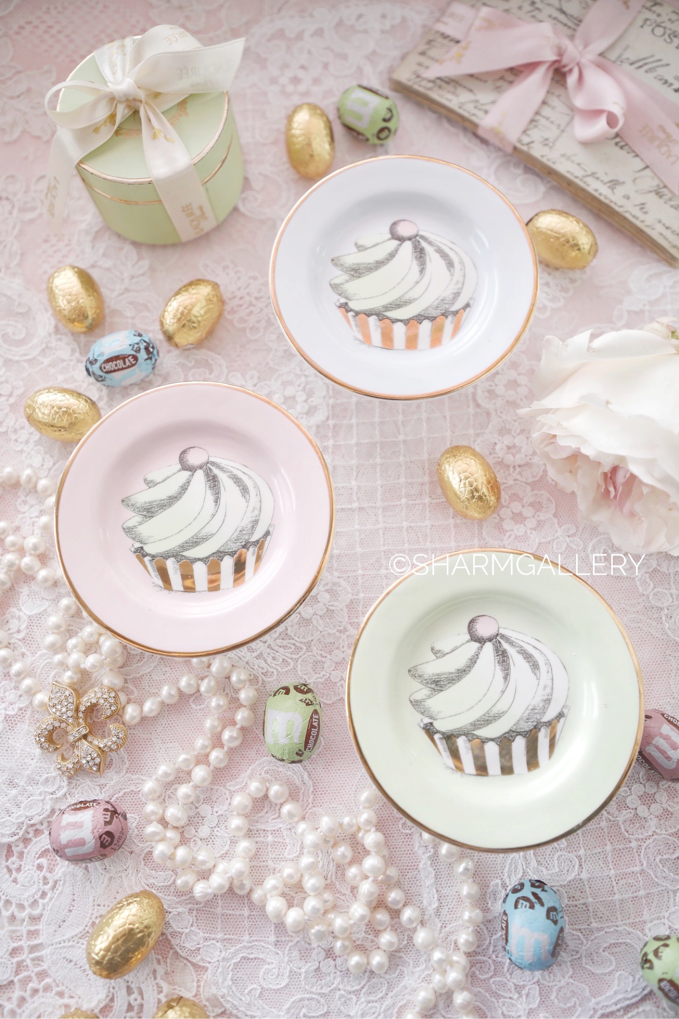 Набор подставок для капкейков, пирожных. Керамика Miss Etoile, Дания.