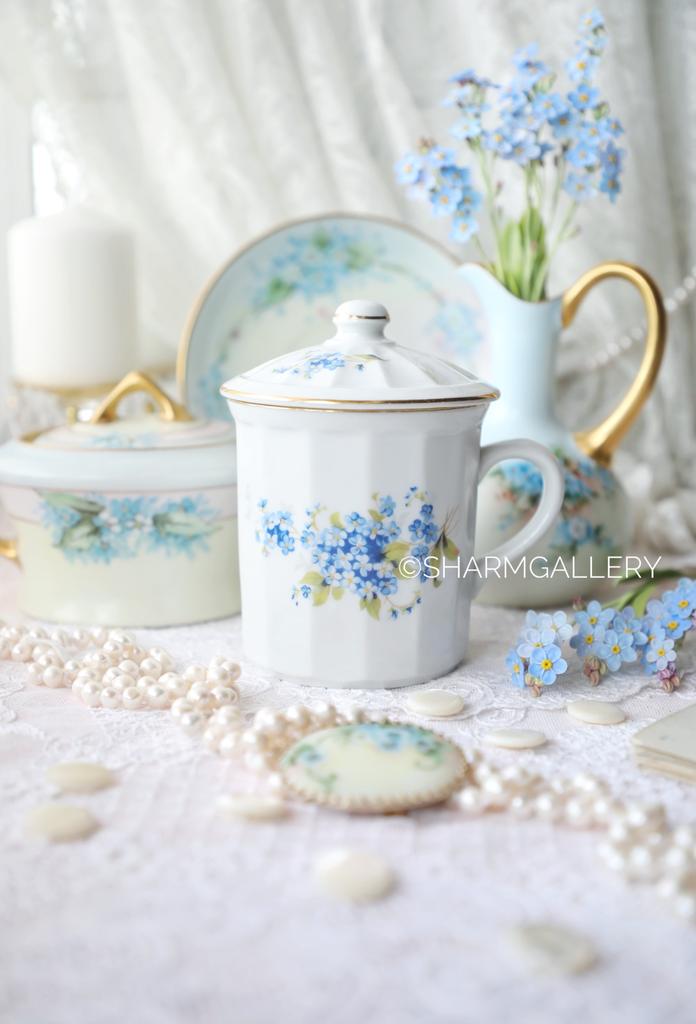 Чайная кружка с крышкой «Незабудки» 300мл., фарфор Богемия, Чехия. Дефект!