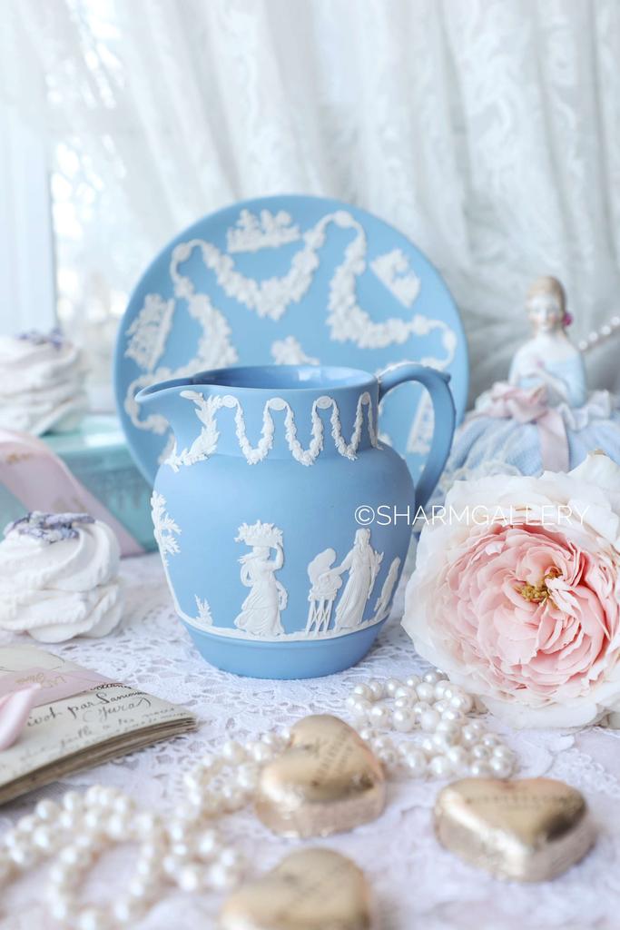 Сливочник 400мл, фарфор WEDGWOOD, Англия.