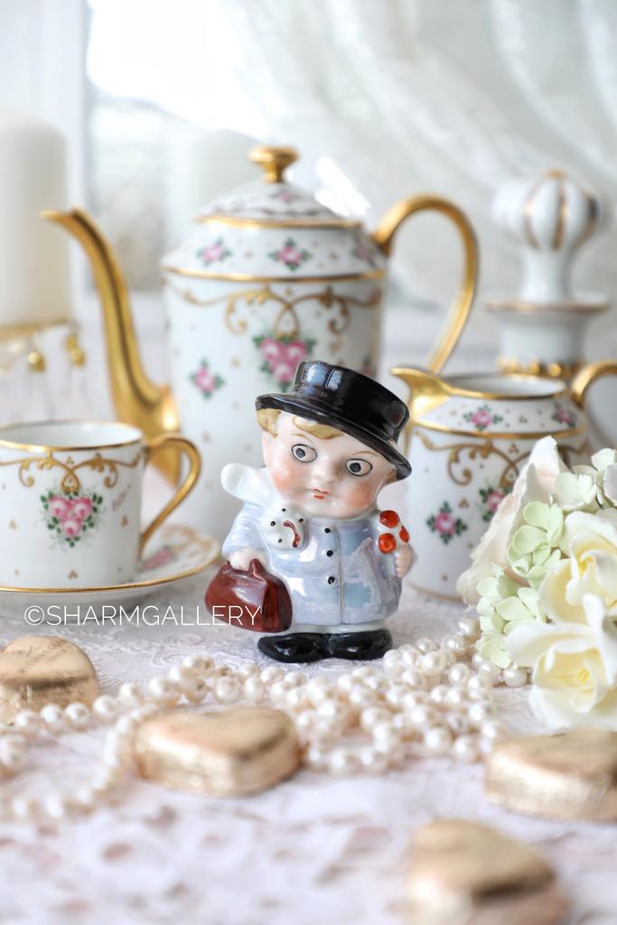 Антикварная солонка Джентельмен серия "Бюргеры - Гуглики" фарфор Германия 3 сорт