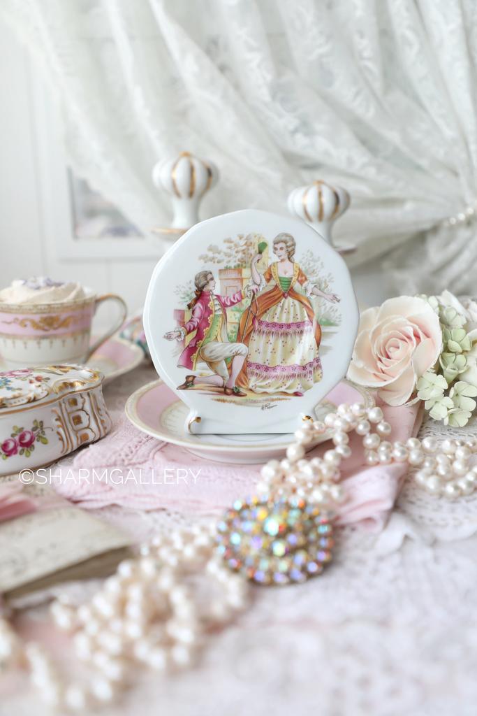 Старинная настольная плакетка «Галантная сцена» фарфор Limoges (Лимож) Франция