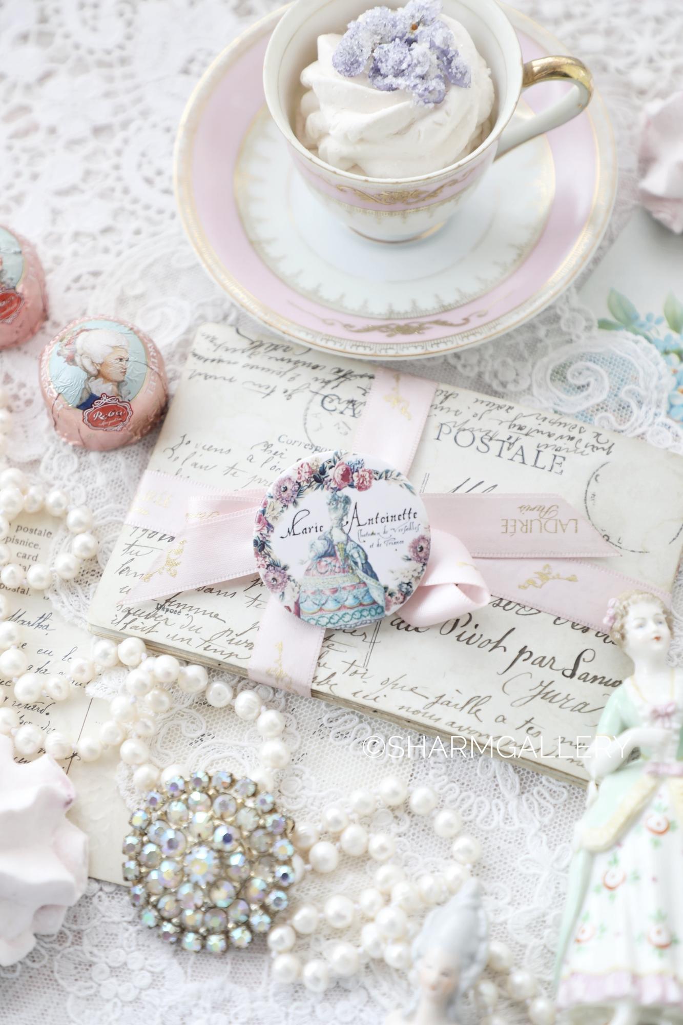 Металлический значок «Marie Antoinette» Мария Антуанетта Франция.