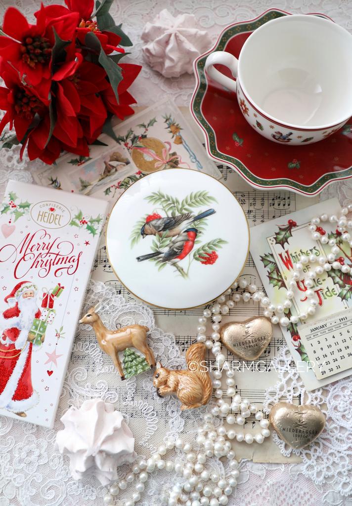 Шкатулка Птицы на рябине, костяной фарфор Coalport, Англия.