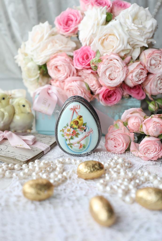 Пасхальная шкатулка яйцо «Цыплята» авторская финифть, мельхиор.