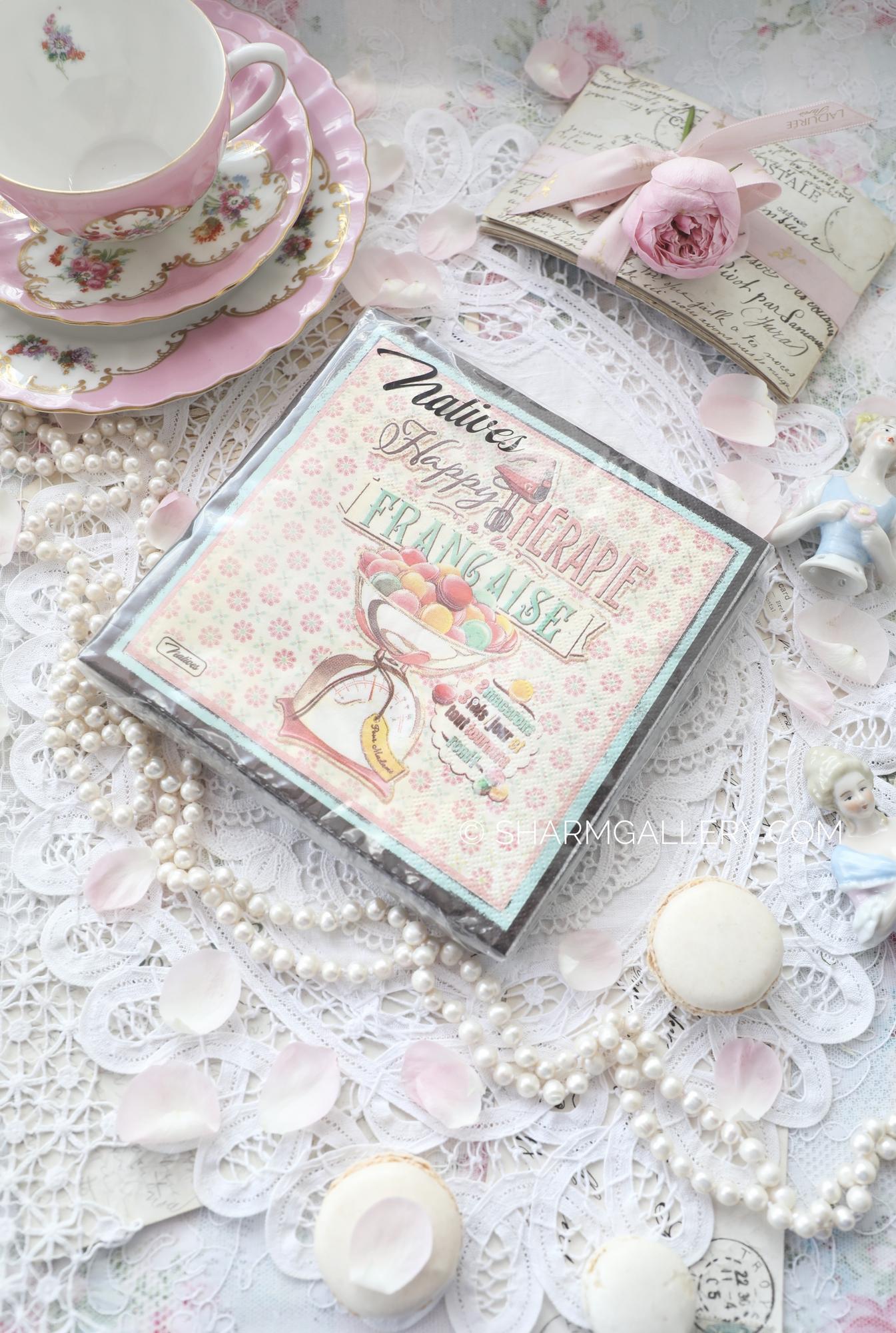 Салфетки бумажные в ретро стиле 33x33, упаковка 20шт., Франция.