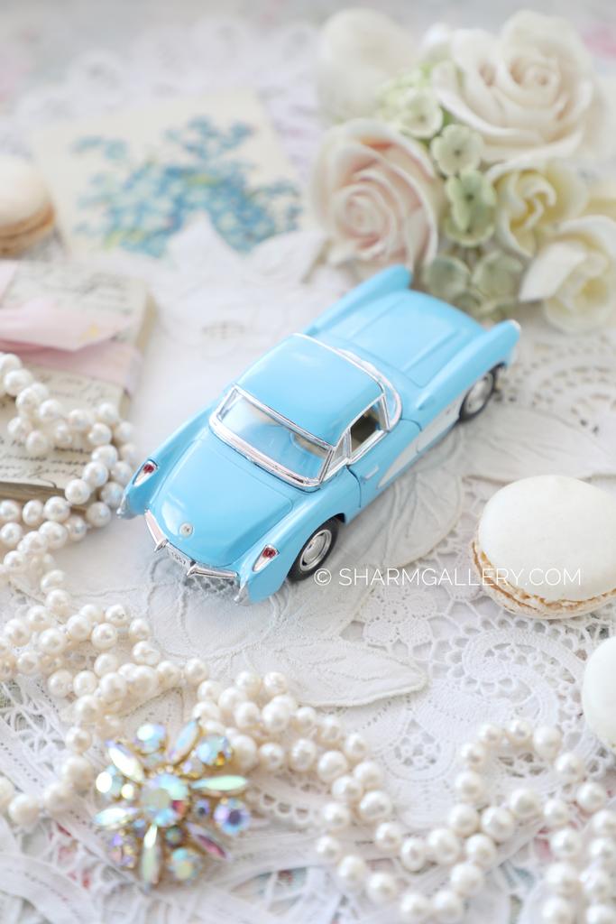 Ретро машинка Chevrolet Corvette 1957г, модель масштаб 1:43. Kinsmart.