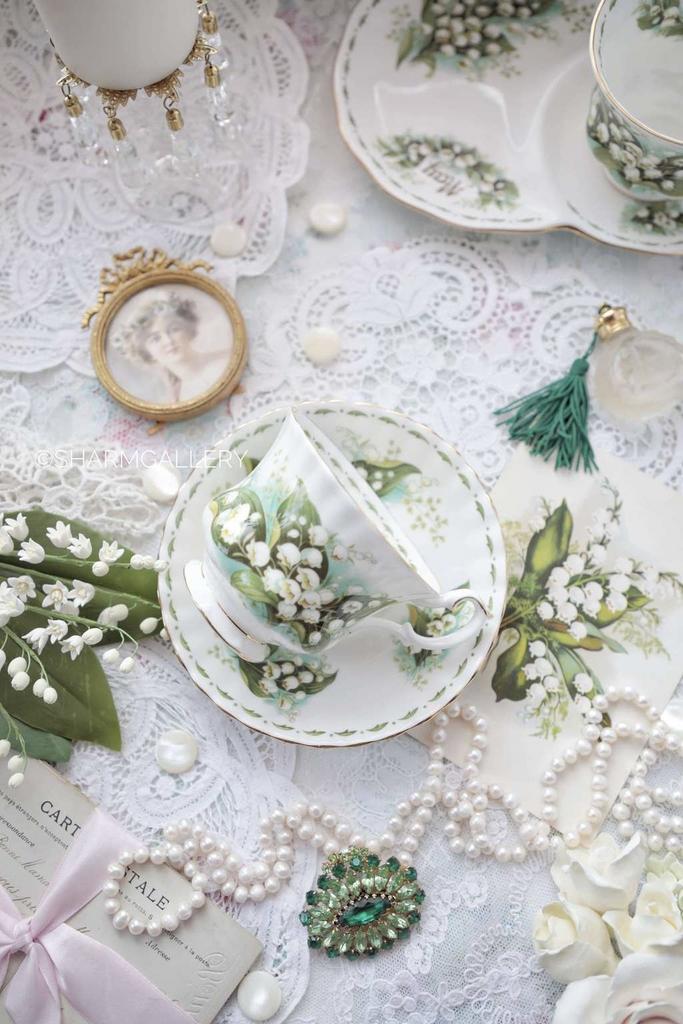 Чайная пара Цветок месяца May/Lily of the valley (Май/Ландыш) костяной фарфор Royal Albert Англия.