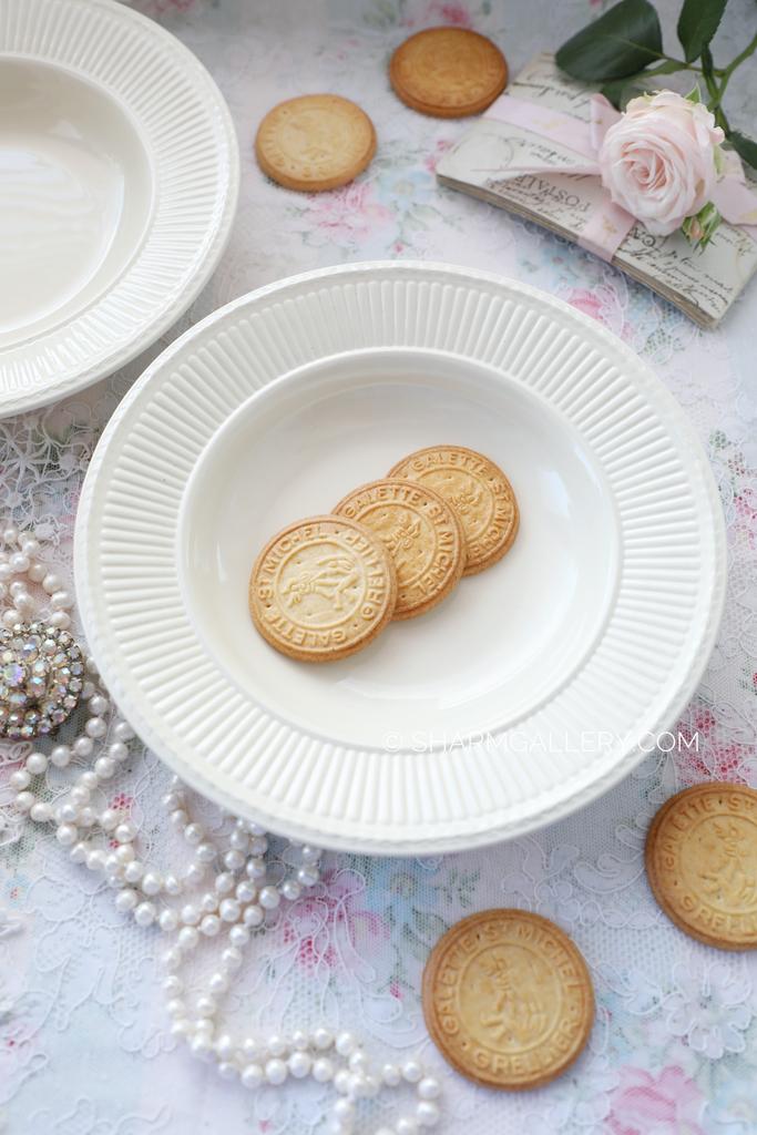 Тарелка суповая 22,5см. «Edme Cream» фаянс WEDGWOOD Англия.