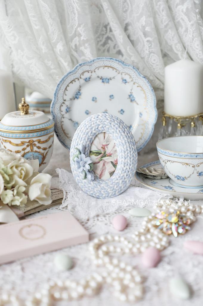 Фоторамка рамка для фотографий «Вязанная» голубая овальная, фарфор Англия. Дефект