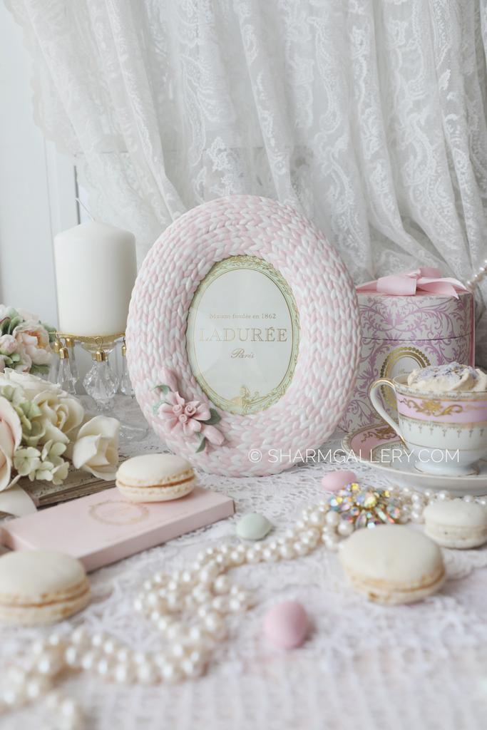 Фоторамка рамка для фотографий «Вязанная» розовая овальная, фарфор Англия. Дефект