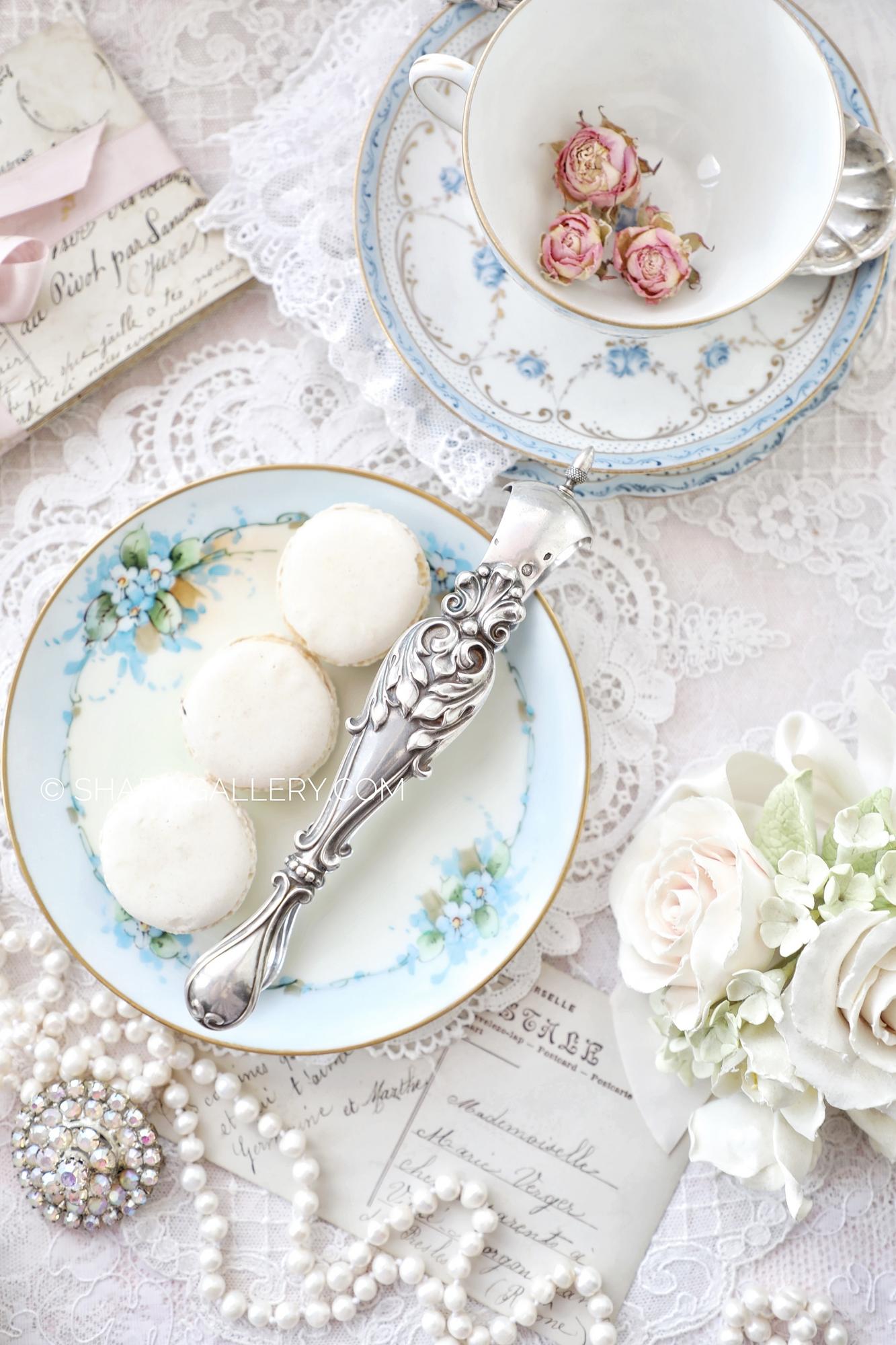 Антикварные щипцы «Рококо» для сахара, серебро, вес 72,48гр., Франция.