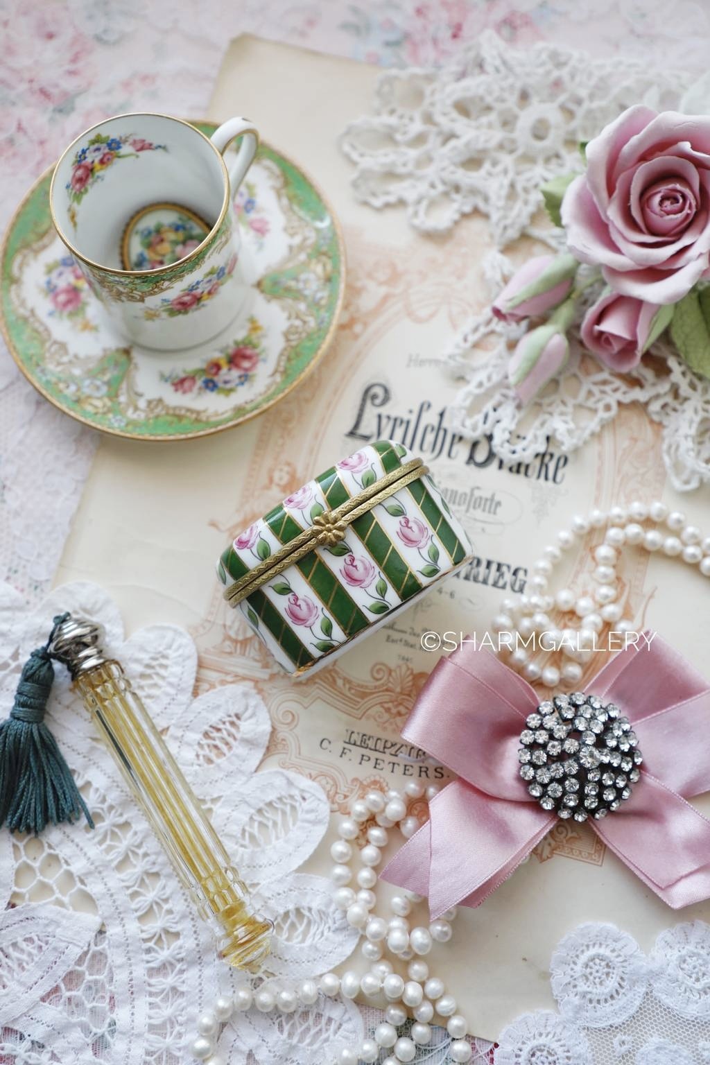 Миниатюрная шкатулка «Бутон розы» фарфор Royal Danube, роспись! Англия.