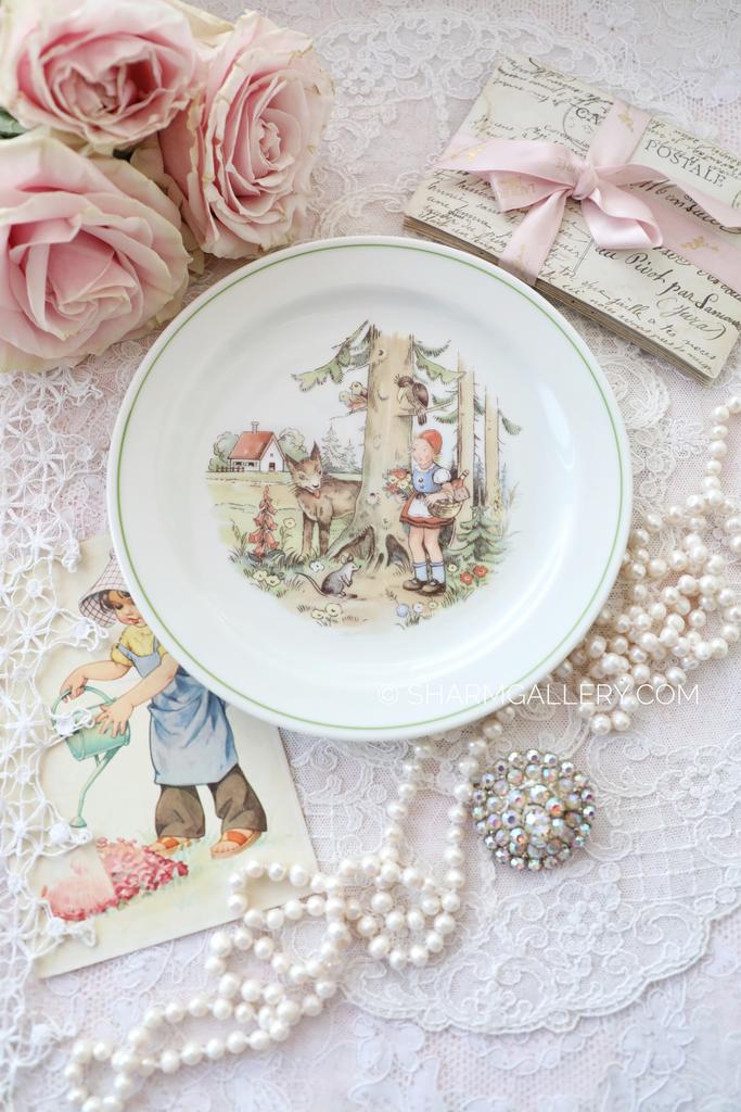 Тарелка из серии сказки "Красная шапочка" фарфор Кольдиц/Colditz ГДР №21