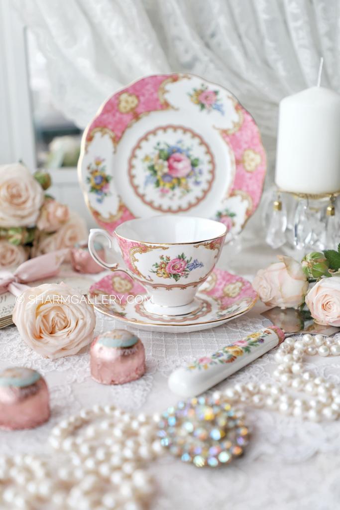 Чайная тройка трио Lady Carlyle Леди Карлайл костяной фарфор Royal Albert, Англия.