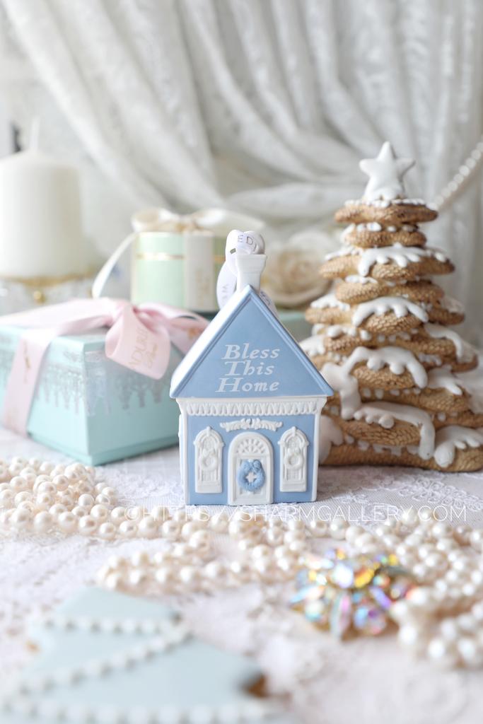 Елочная игрушка “Домик“ голубой бисквитный фарфор Веджвуд/Wedgwood, Англия.