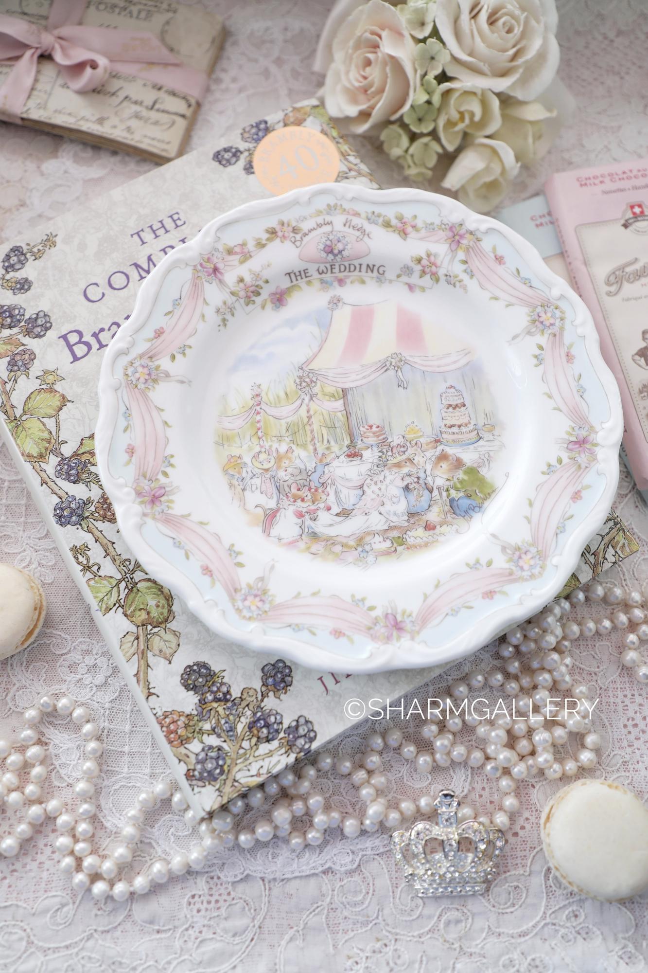 Настенная тарелка Brambly Hedge “Свадьба“ The Wedding ежевичная поляна. Фарфор Royal Doulton, Англия 1987г.