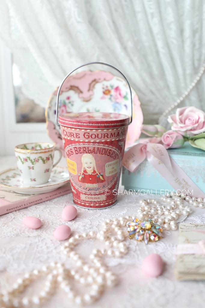 Банка коллекционная ведро “La Cure Gourmande” жестяная Франция.