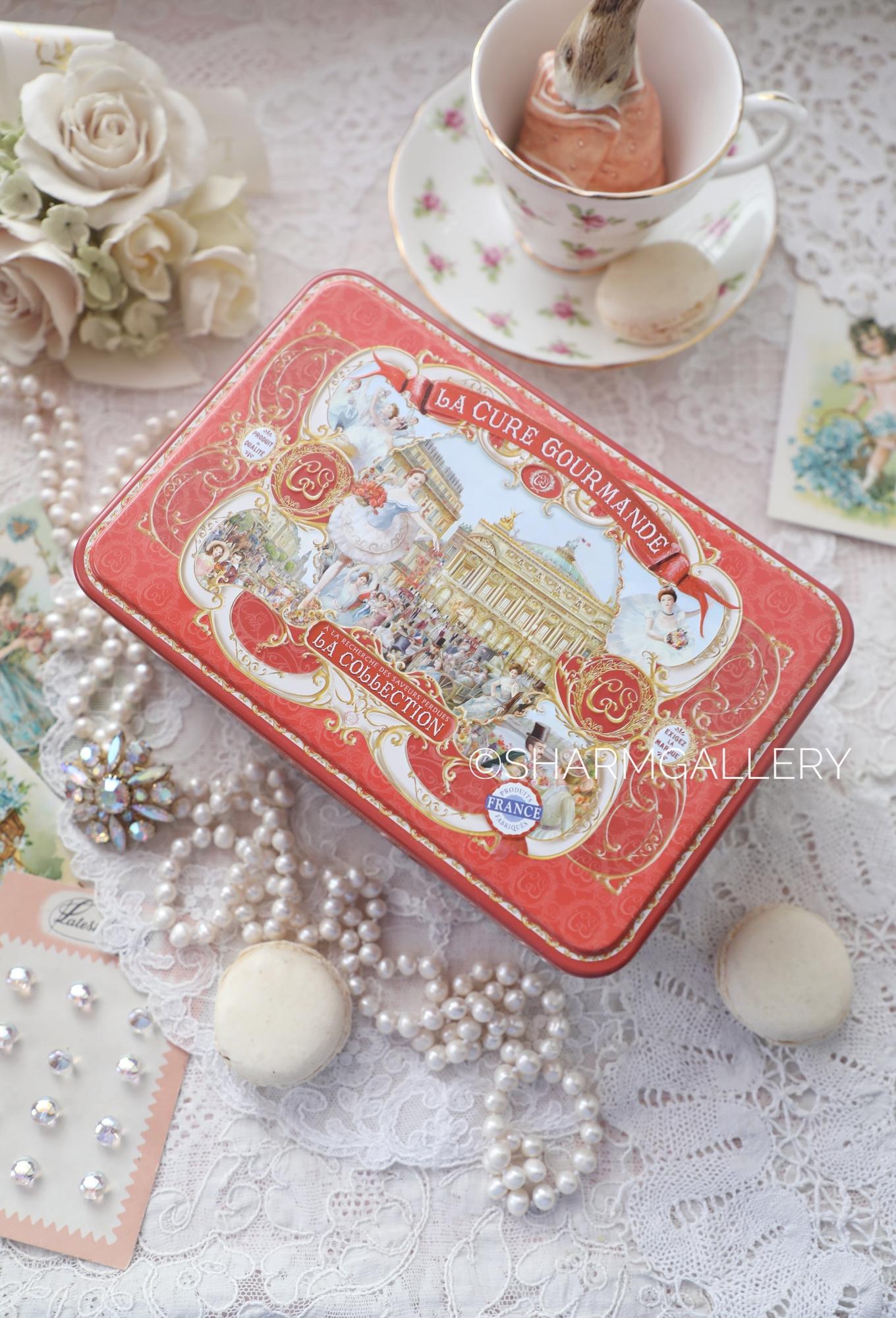 Банка коллекционная “La Cure Gourmande” прямоугольная, жестяная Франция.